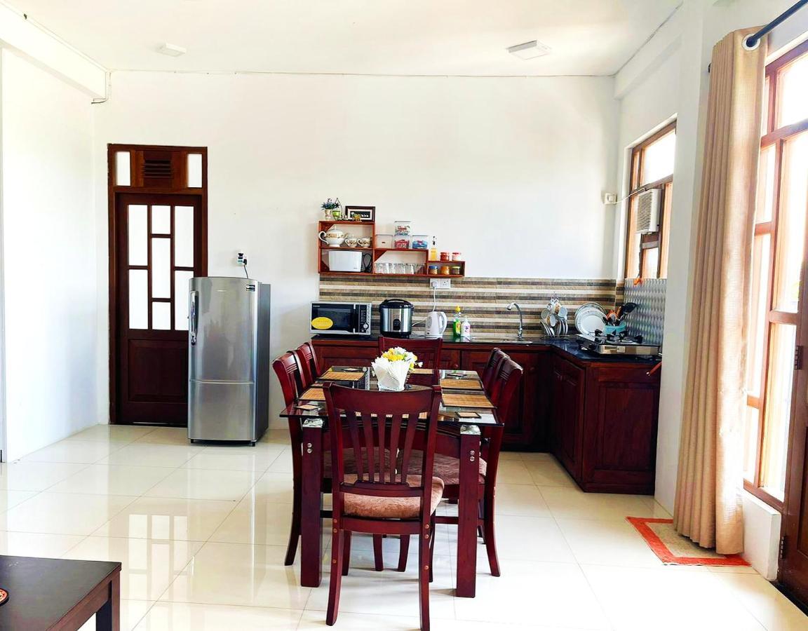 Saru Holiday Apartment - Up To 6 Guests Канді Екстер'єр фото