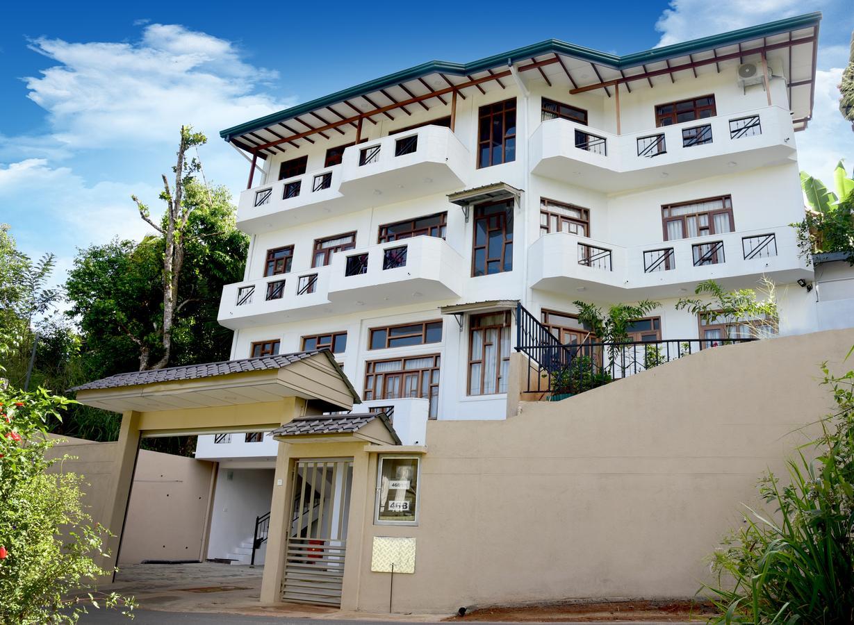 Saru Holiday Apartment - Up To 6 Guests Канді Екстер'єр фото