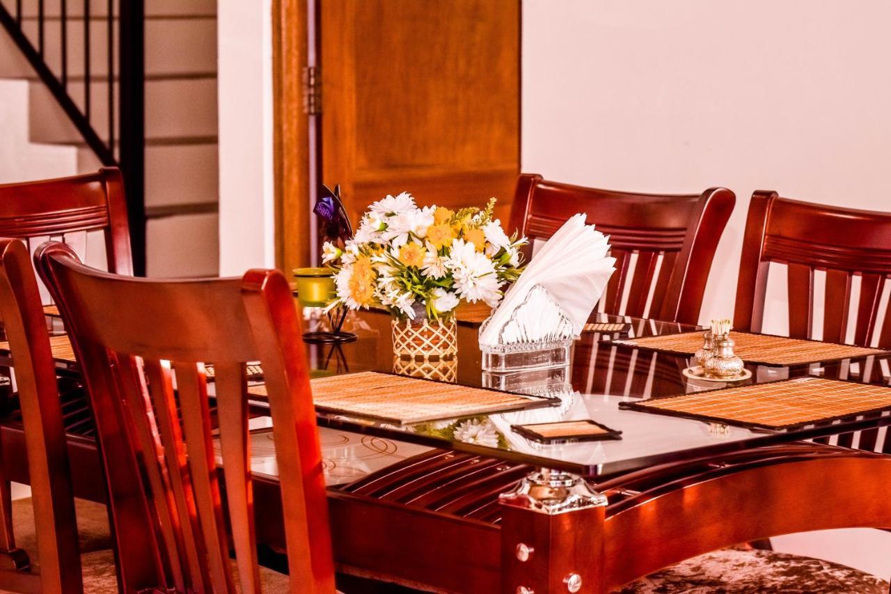 Saru Holiday Apartment - Up To 6 Guests Канді Екстер'єр фото
